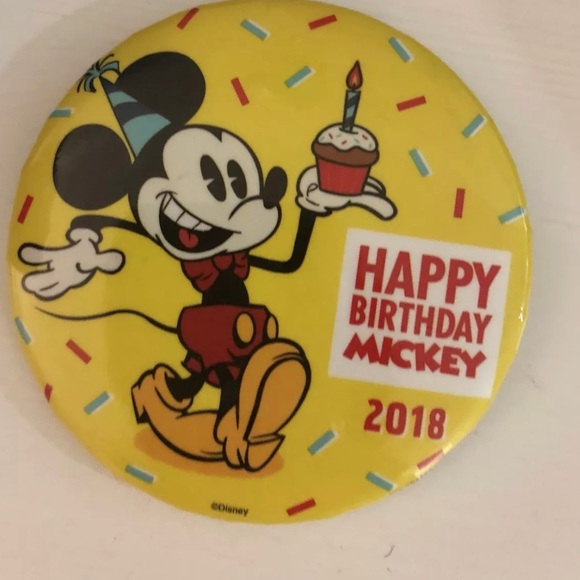 Mickeys 90th birthday button - Picture 1 of 2